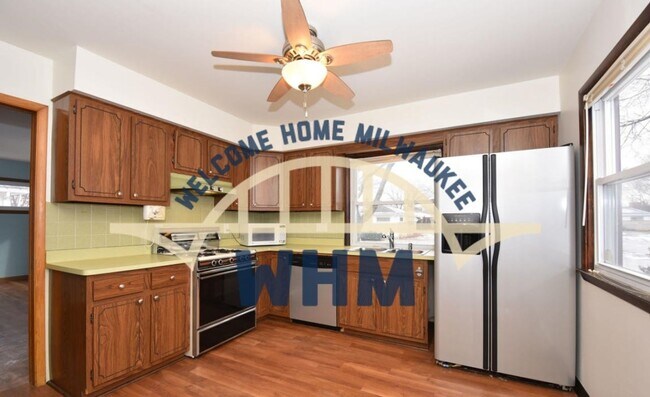 Building Photo - 3847 N 93rd St
