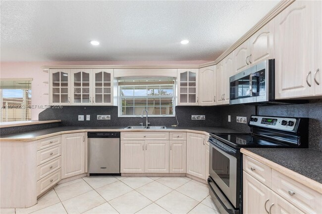 Building Photo - 8970 Johnson St