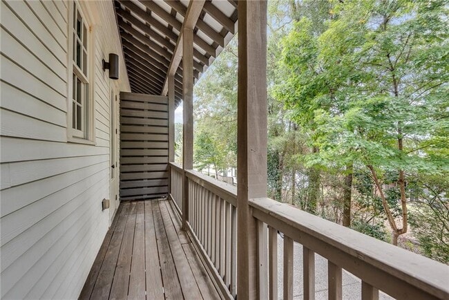 Building Photo - 3371 Dogwood Dr