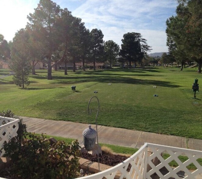 Building Photo - 10665 Cherry Hills Dr