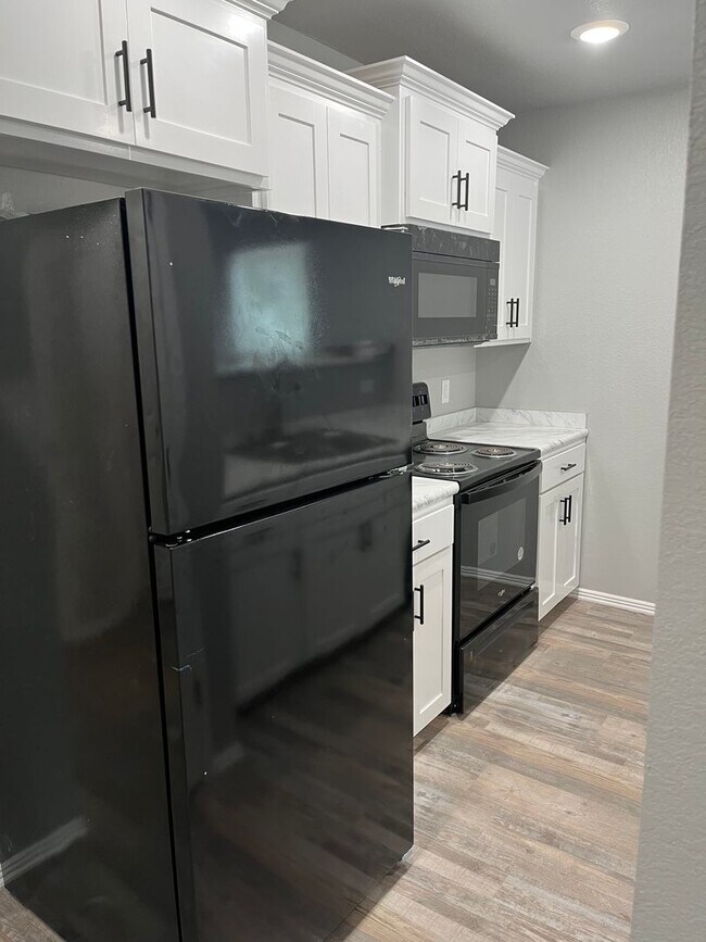 Building Photo - COX-VINE STREET