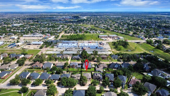 Building Photo - 6950 Sterling Meadow Dr