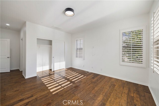 Building Photo - 60 Peony