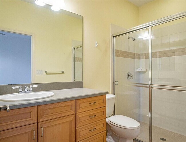 Building Photo - 5836 Pine Ridge Cir