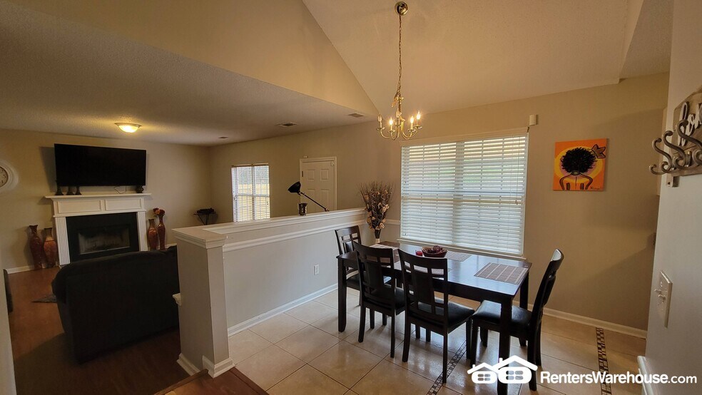 Building Photo - 3045 Stonebridge Creek Dr