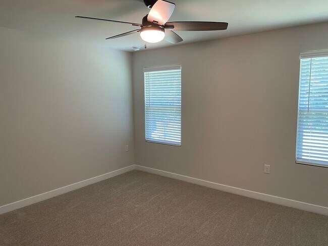 Building Photo - 3 Bedroom 2 Bathroom House In Hickman's Cr...