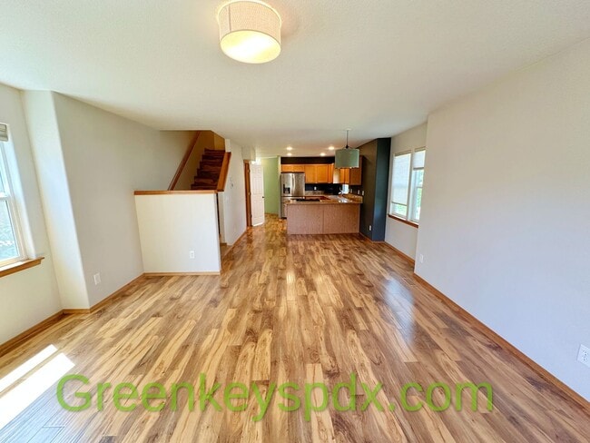 Building Photo - Awesome 3-bedroom 2.5-bathroom house in NE...