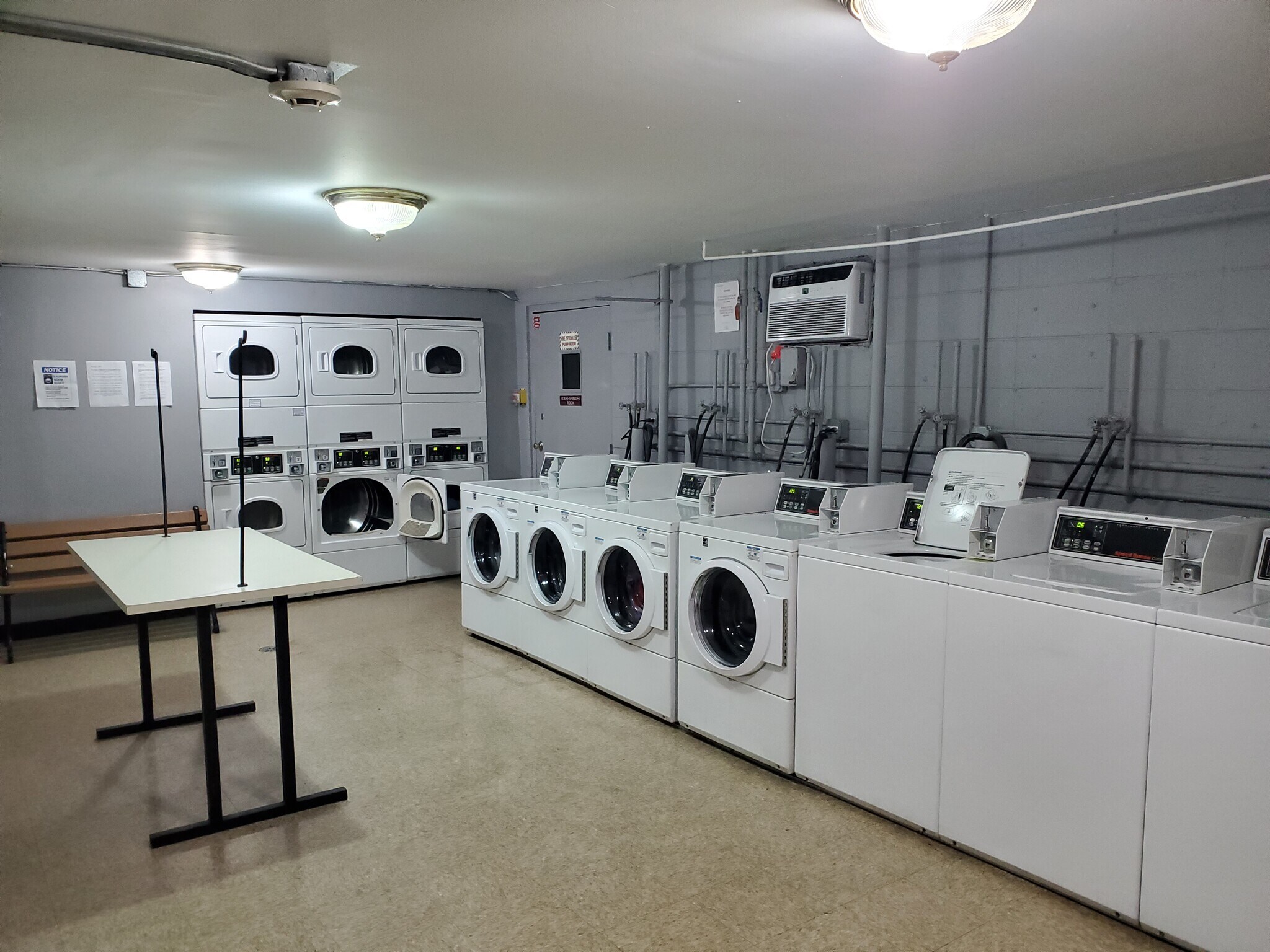 Building Photo - 8974 N Western Ave