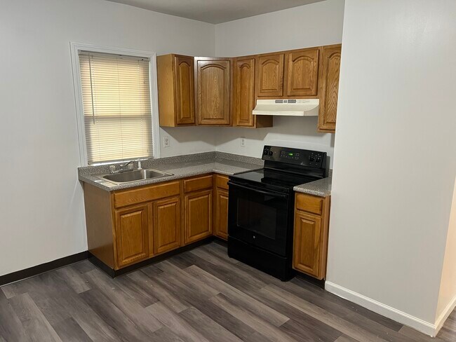 Building Photo - 4 Magnolia St