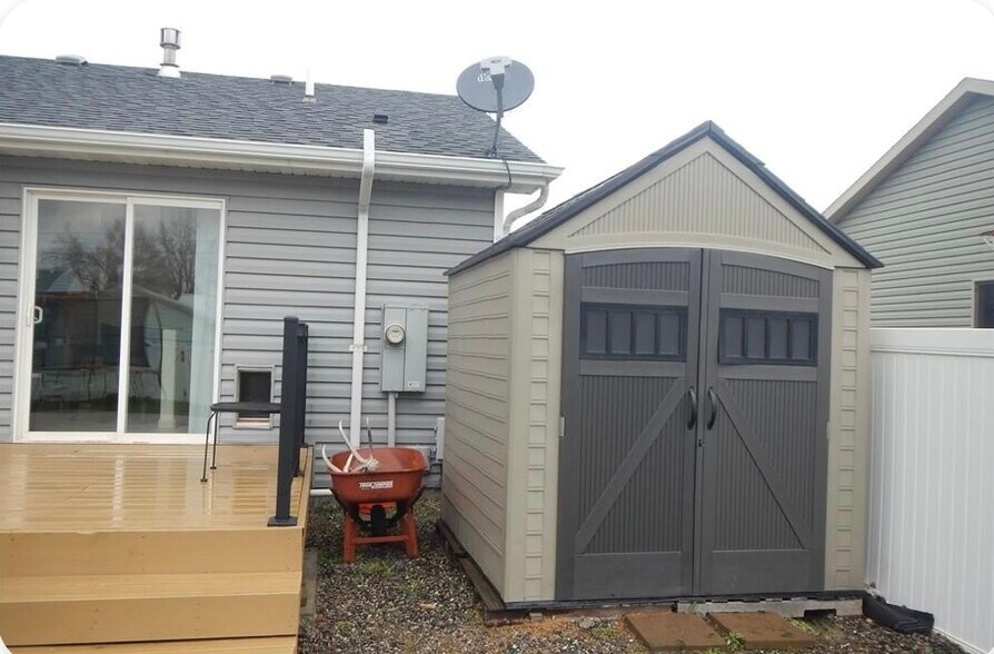 Building Photo - 4432 Lux Ave