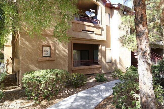 Building Photo - 8250 N Grand Canyon Dr
