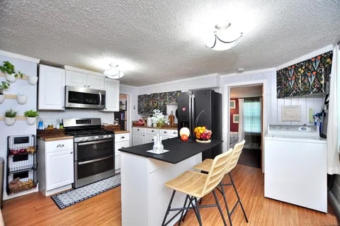 Building Photo - 349 Naubuc Ave