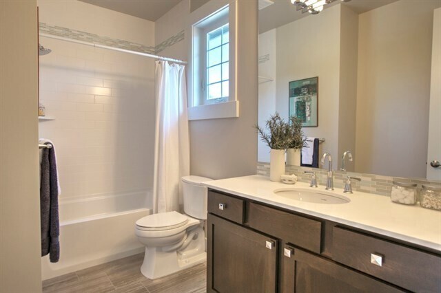 Building Photo - Beautiful 5 Bed 5.5 Bath Home in Mercer Is...