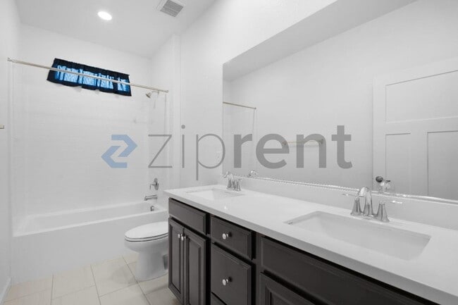 Building Photo - 9287 Mystic Lake Alley