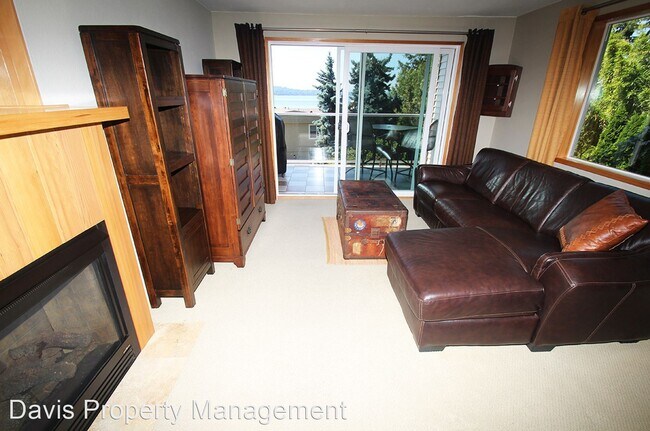 Building Photo - 1 br, 1 bath House - 10203 47th AVE SW, #B8