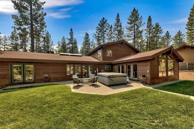 Primary Photo - Perfect Location