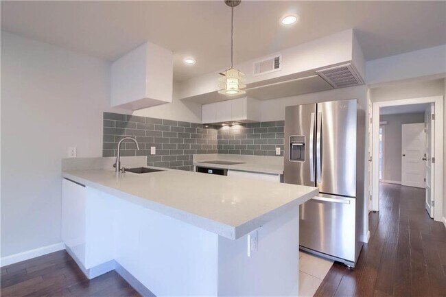 Building Photo - 3110 Red River St
