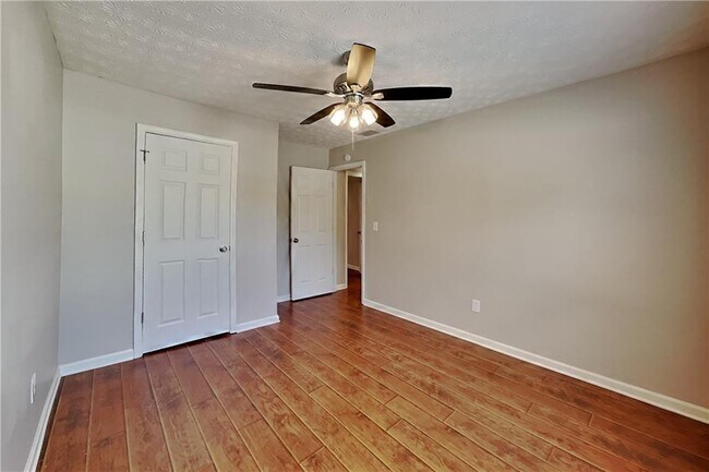 Building Photo - 3544 Willgrove Way