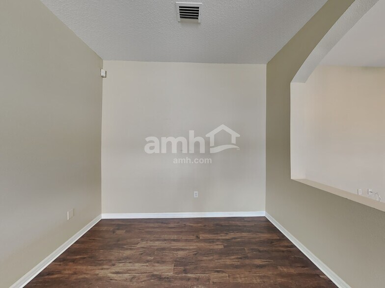 Building Photo - 6726 Cambridge Park Dr