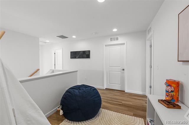 Building Photo - 1314 Akron St