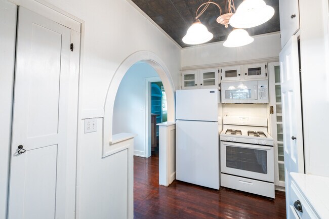 Building Photo - 4033 Bryce Ave