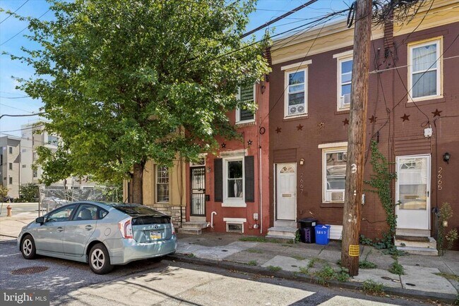 Building Photo - 2669 Martha St