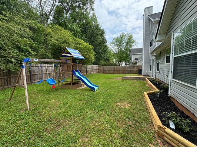 Building Photo - 6718 Pole Creek Dr