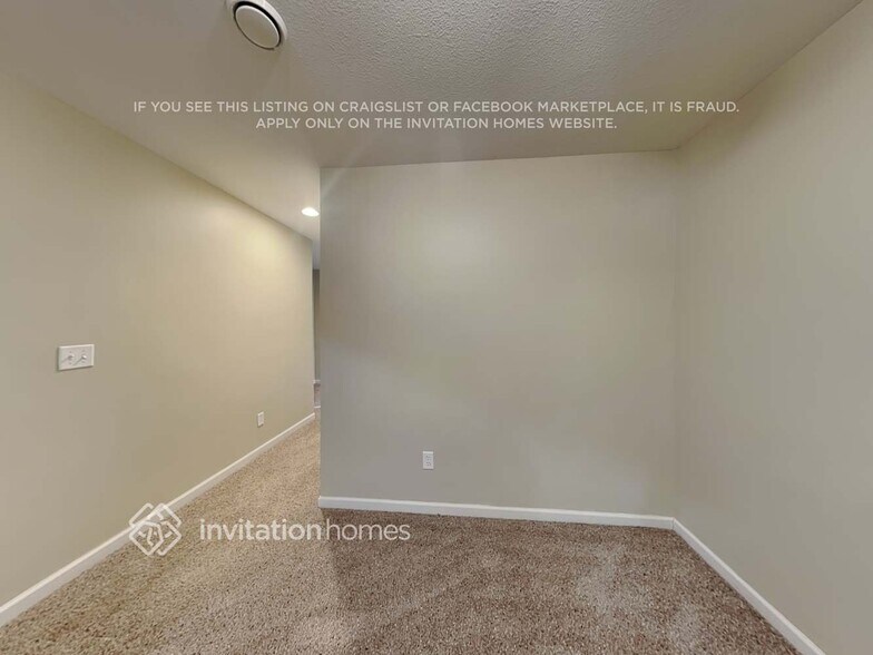 Building Photo - 10598 49th St NE