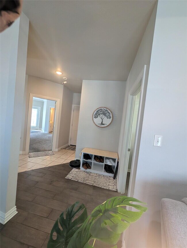 Building Photo - Exceptional Home in Arlington – Great Layout & Prime Location