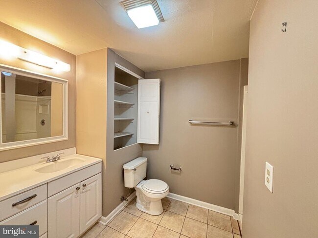 Building Photo - 13669 Barren Springs Ct