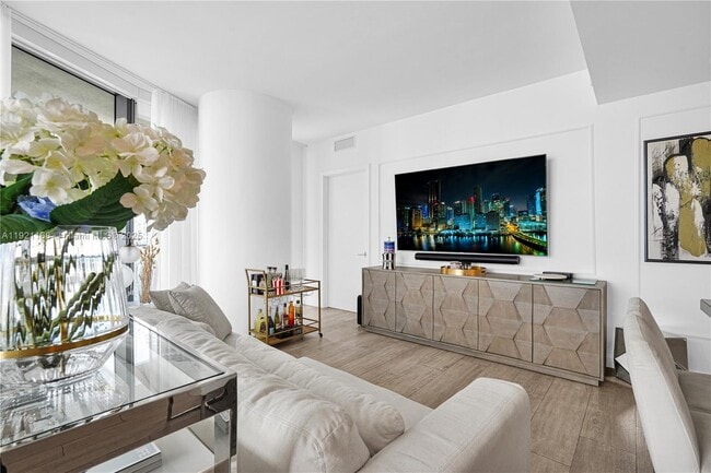 Building Photo - 45 SW 9th St