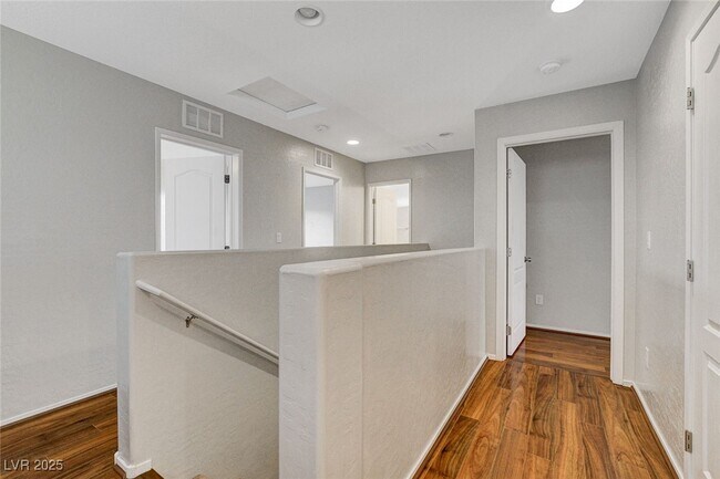 Building Photo - 7669 Lots Hills Dr