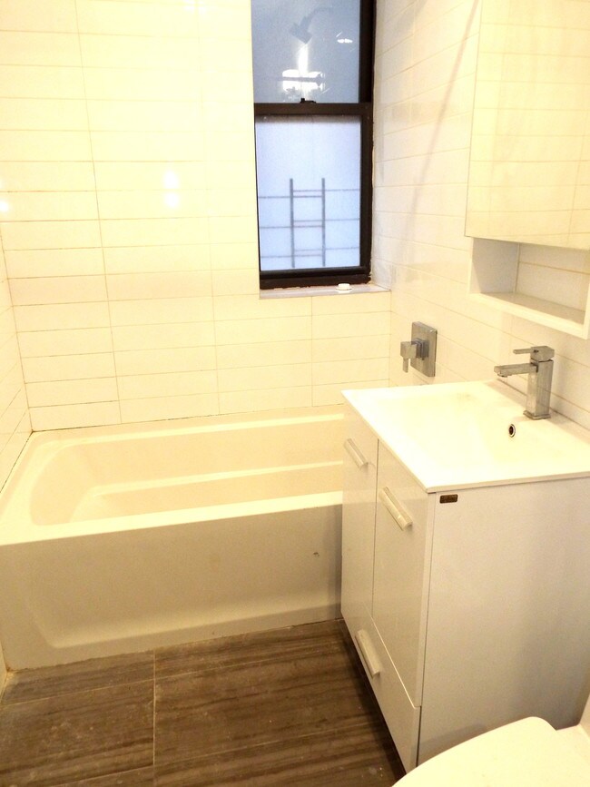 Building Photo - 235 W 146th St