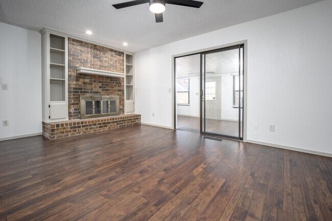 Building Photo - 3721 Southwind Ct
