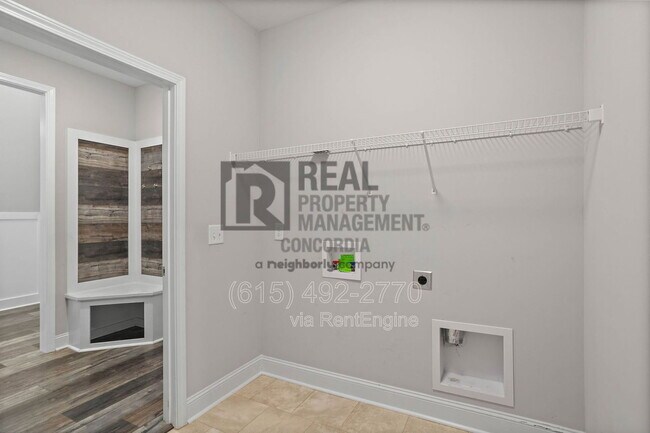 Building Photo - 338 Crusaw Dr