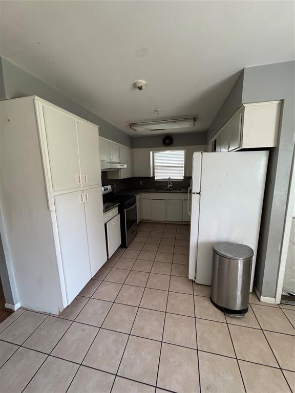 Building Photo - 8214 Beechnut St