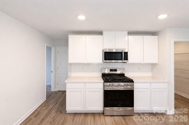 Building Photo - 193 Brentwood Dr