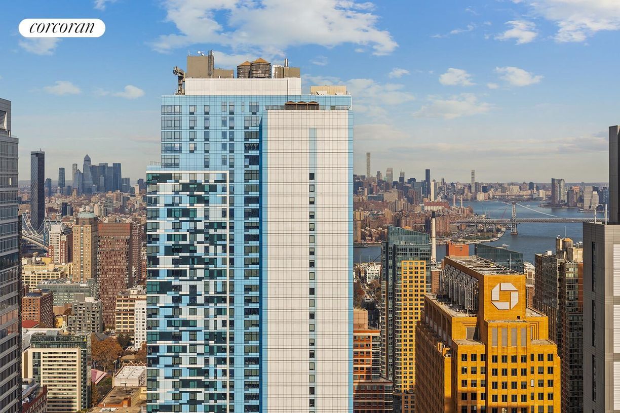 Building Photo - 11 Hoyt St