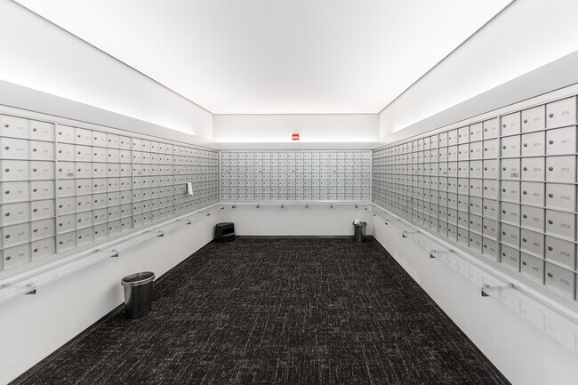 Building Photo - 2800 N Lake Shore Dr