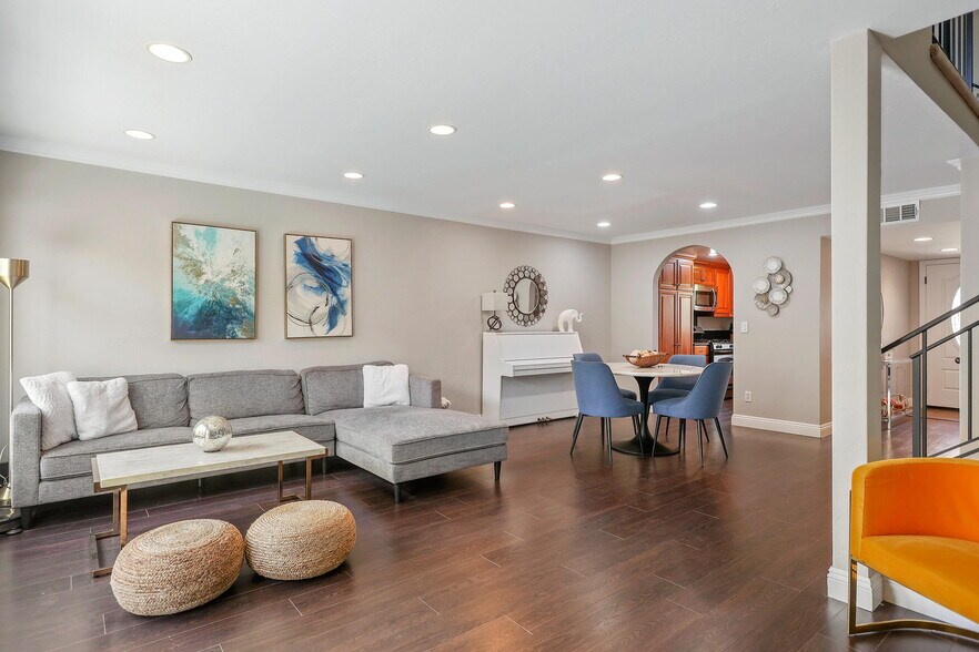Den to Kitchen - 8341 Grenoble St