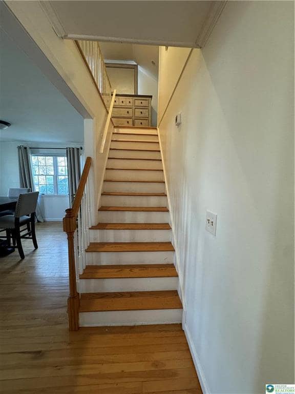 Building Photo - 10 Henry Ave