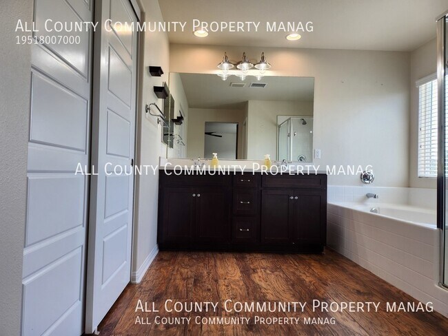 Building Photo - 25255 High Plains Ct
