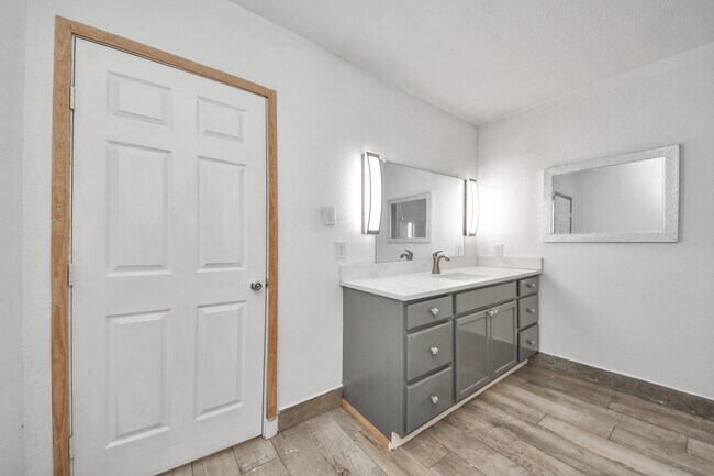 Building Photo - 602 Fostoria Ln