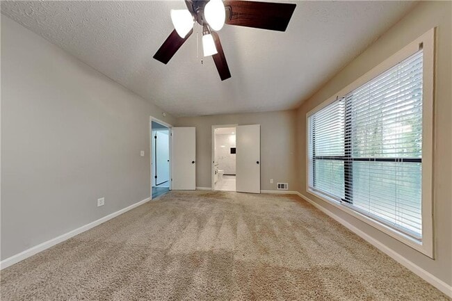 Building Photo - 2979 Marsh Ln SW