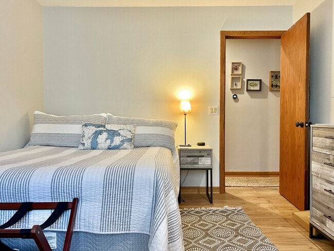 Building Photo - Sophisticated Condo Retreat on Old Mission Peninsula