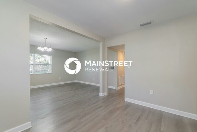 Building Photo - 3 Bedroom Pet-Friendly Home in WINTER HAVEN, FL with Main Street Renewal