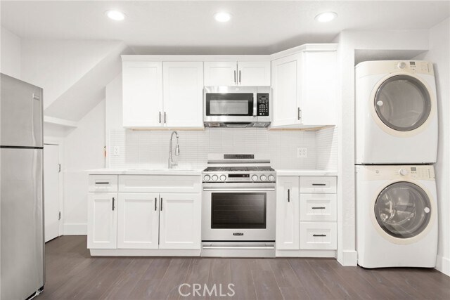 Building Photo - 55305 S Circle Dr