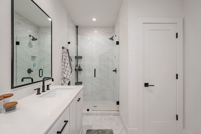 Building Photo - 7207 Gaston Ave