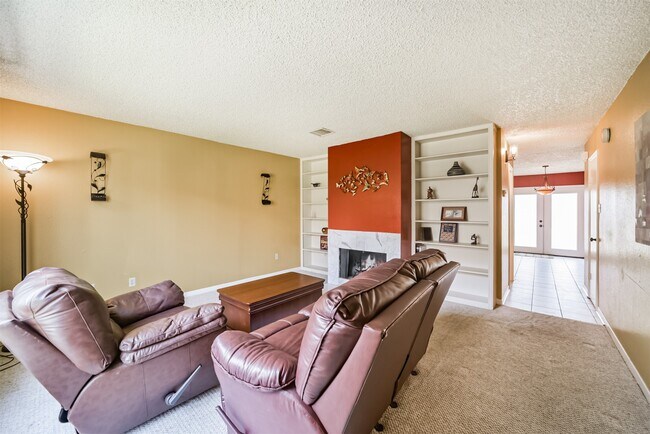 Building Photo - 9345 Westwood Village Dr