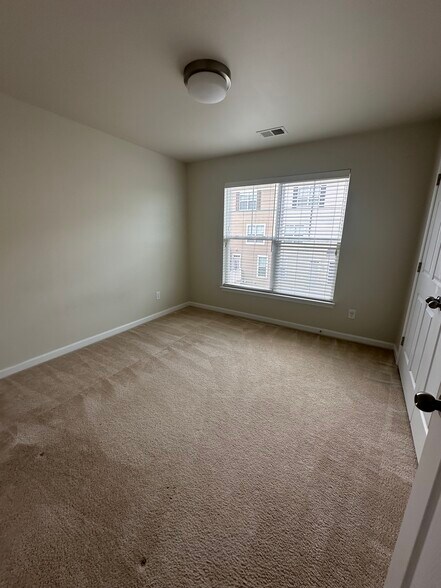 Building Photo - 25241 Orchard View Ter